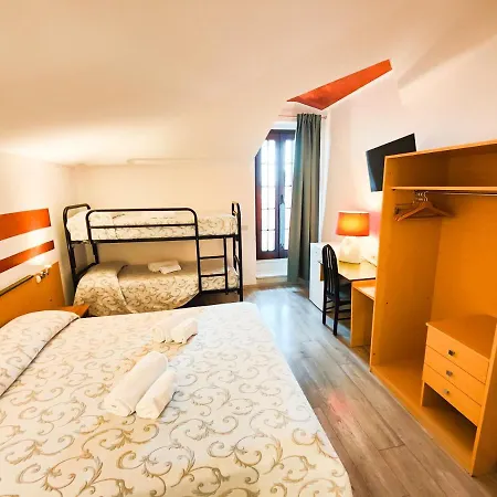 Hotel Tenesi 2*